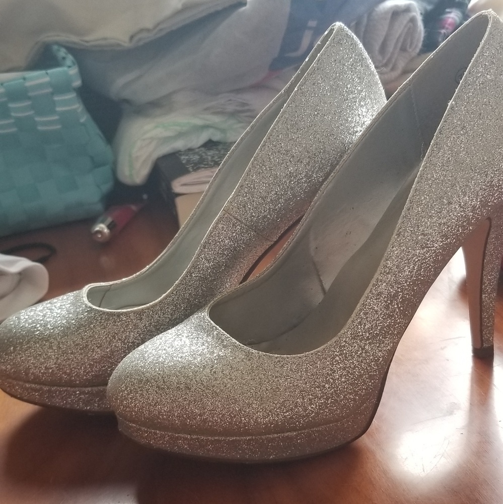 Silver sparkle heels
